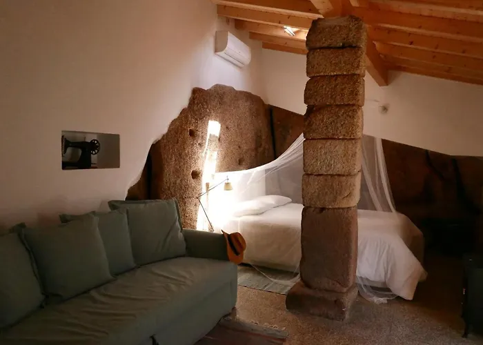 Casa Do Meio Em Quinta De Sao Pedro De Vir-A-Corca