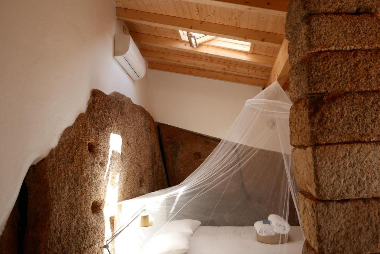 Casa Do Meio Em Quinta De Sao Pedro De Vir-a-corca *