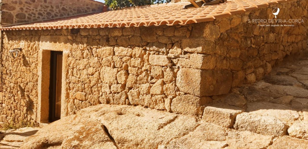 Casa Do Meio Em Quinta De Sao Pedro De Vir-a-corca * Monsanto